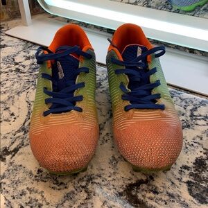 Brava Shoes cleats for boys size